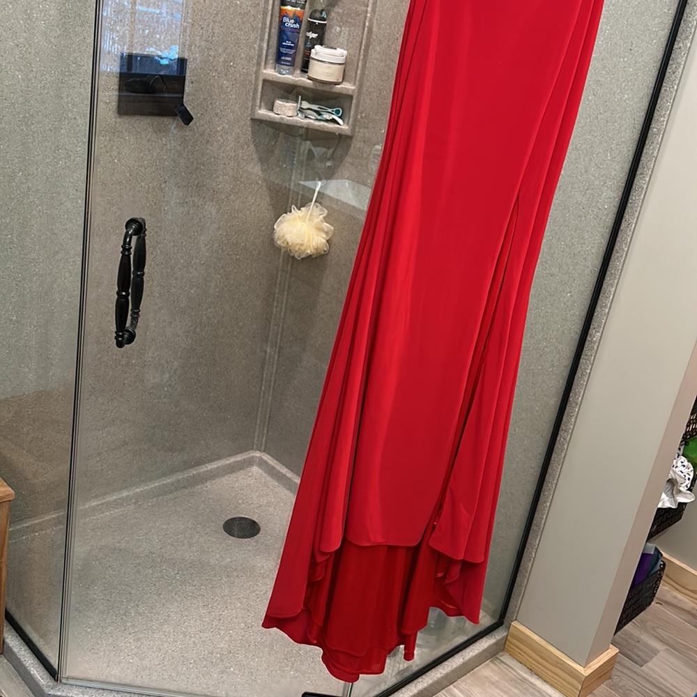 Beautiful Open Back Red Gown, Size 6 - image 2